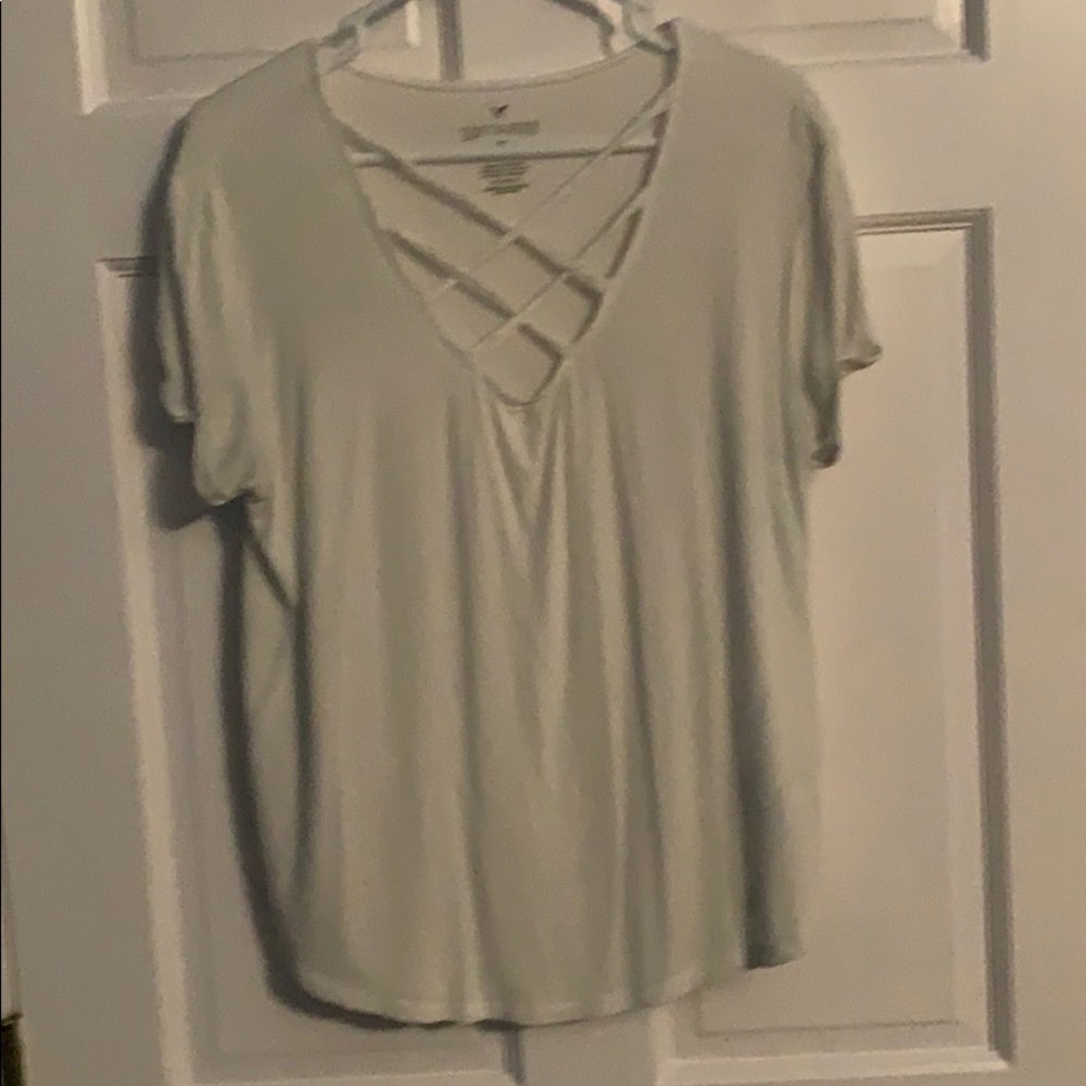 American Eagle t shirt